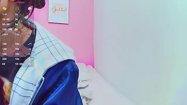 yourcuteneighbourr online show from 11, 2, 2025