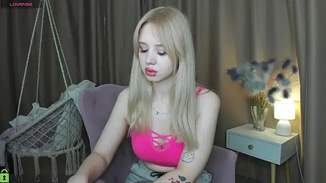 Valerie Woods online show from 29, 4, 2026