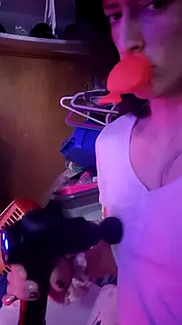 gurlnips online show from 18, 10, 2025