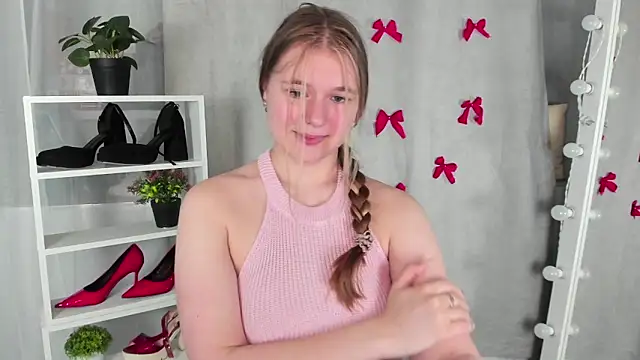 Rebecca Kelly online show from 28, 1, 2025