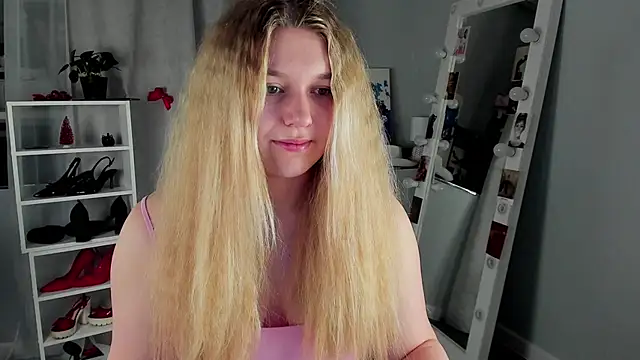 Rebecca Kelly online show from 12, 1, 2026