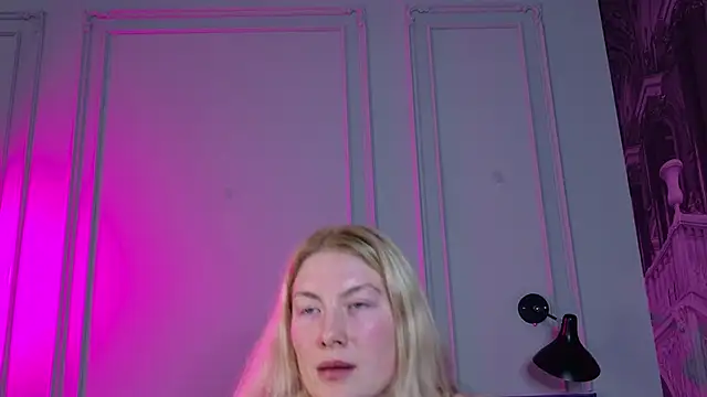 Liv Fay online show from 25, 1, 2025