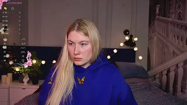 Liv Fay online show from 1, 3, 2025