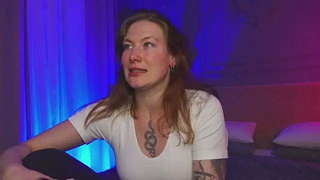 Liv Fay online show from 8, 10, 2025