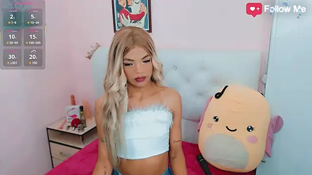 Snapshot of alexa-xxx- chatting on 7, 10, 2025 alexa-xxx- online show from 7, 10, 2025