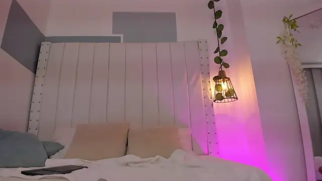 hannah gray online show from 24, 4, 2026