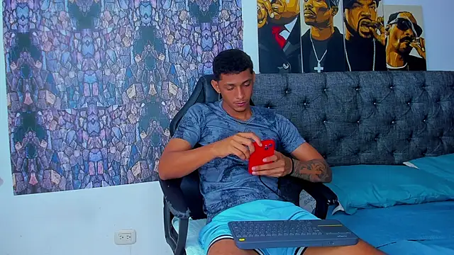 dominic smith  online show from 7, 2, 2025