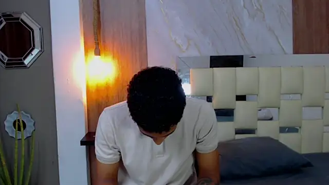 dominic smith  online show from 23, 3, 2025