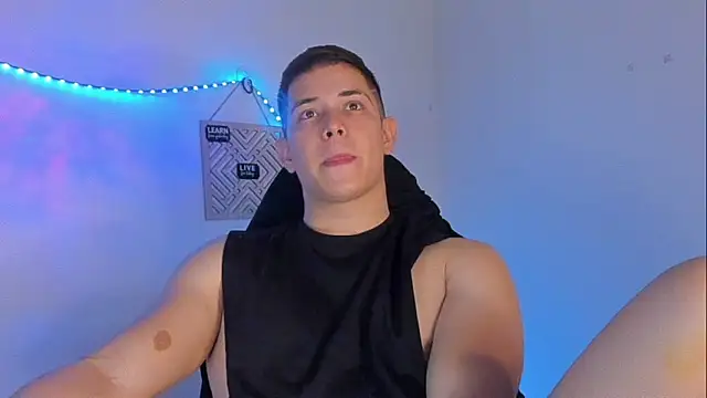 Snapshot of Alan_hadid1 chatting on 13, 3, 2025 Alan hadid1 online show from 13, 3, 2025