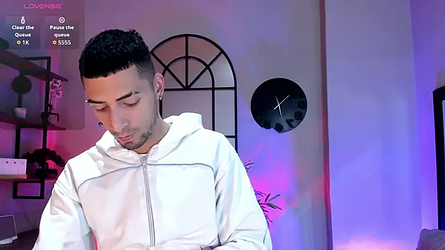 DrakeNeumann online show from 4, 12, 2025