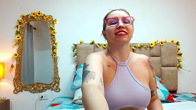 IsisDuzan online show from 5, 12, 2024