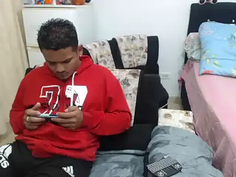 Snapshot of Boycuriousxxx chatting on 25, 2, 2025 Boycuriousxxx online show from 25, 2, 2025