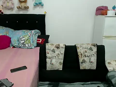 Snapshot of Boycuriousxxx chatting on 1, 3, 2025 Boycuriousxxx online show from 1, 3, 2025