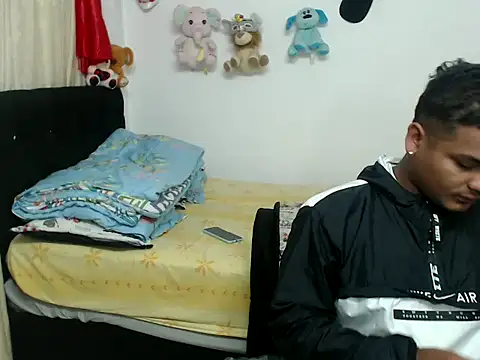 Snapshot of Boycuriousxxx chatting on 18, 3, 2025 Boycuriousxxx online show from 18, 3, 2025