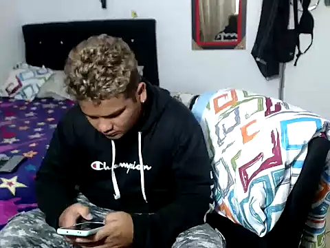 Snapshot of Boycuriousxxx chatting on 9, 10, 2025 Boycuriousxxx online show from 9, 10, 2025