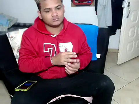 Snapshot of Boycuriousxxx chatting on 19, 10, 2025 Boycuriousxxx online show from 19, 10, 2025