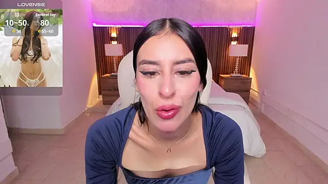 karlaa james online show from 23, 4, 2026