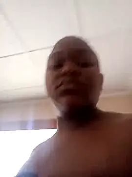 Snapshot of Sexymamibo chatting on 8, 3, 2025 Sexymamibo online show from 8, 3, 2025