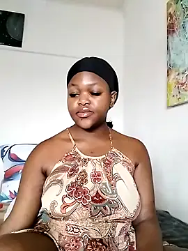 Snapshot of Sexymamibo chatting on 2, 11, 2025 Sexymamibo online show from 2, 11, 2025