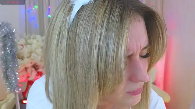 Snapshot of JessRosen chatting on 21, 12, 2025 JessRosen online show from 21, 12, 2025