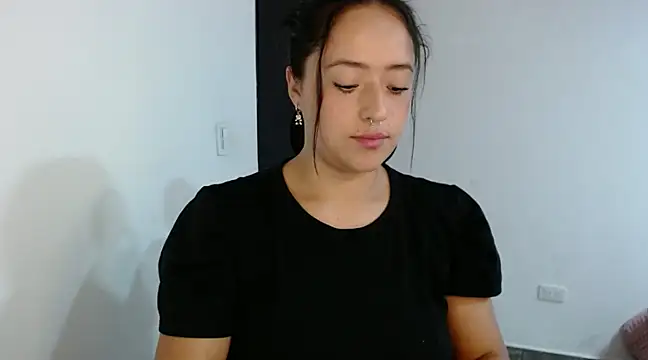 jjulietha95 online show from 22, 1, 2025