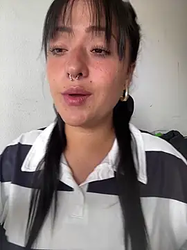 Snapshot of jjulietha95 chatting on 1, 6, 2026 jjulietha95 online show from 1, 6, 2026