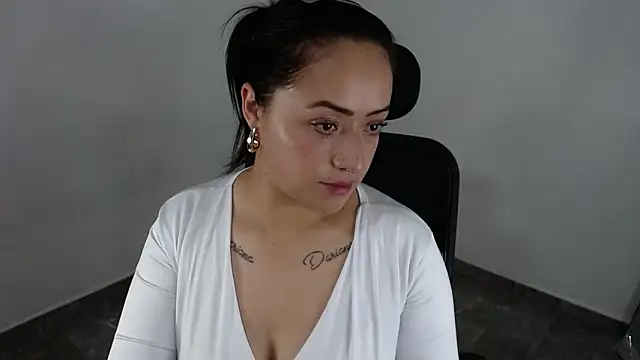 jjulietha95 online show from 19, 6, 2026