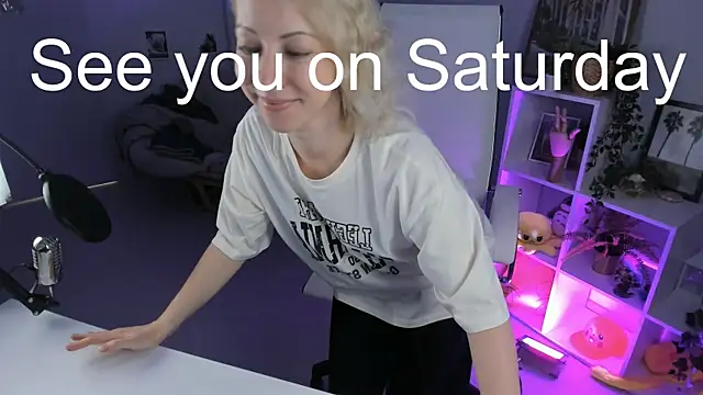 LylithSkye online show from 15, 3, 2025