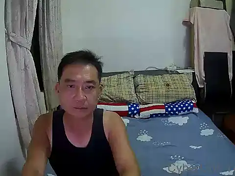 Snapshot of YuHsuant chatting on 7, 10, 2025 YuHsuant online show from 7, 10, 2025