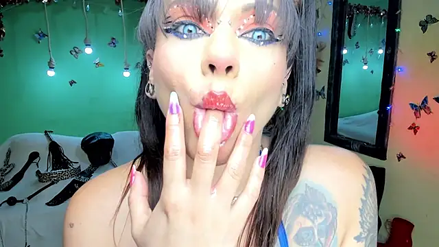 Snapshot of angelina_james_ chatting on 29, 5, 2026 angelina james online show from 29, 5, 2026