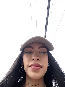 Effy Bonny online show from 3, 2, 2025