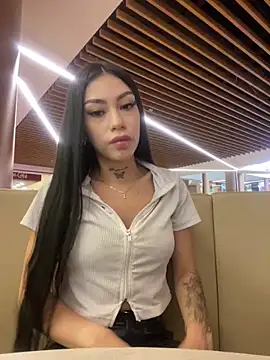 Effy Bonny online show from 11, 3, 2025