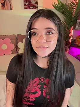 Snapshot of cammiefoalss chatting on 10, 10, 2025 cammiefoalss online show from 10, 10, 2025