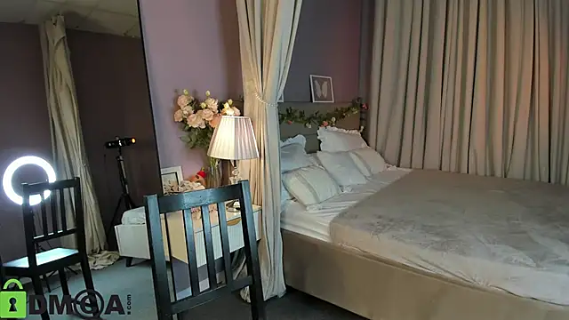 Dearly Emily online show from 22, 3, 2026