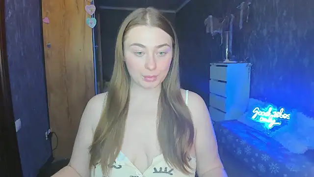 Demure Smile online show from 26, 2, 2025