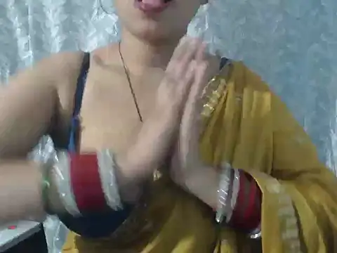 cute-priy online show from 8, 1, 2025