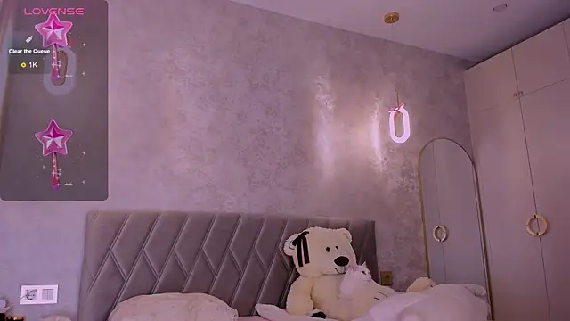 Snapshot of diana_nier chatting on 19, 7, 2026 diana nier online show from 19, 7, 2026