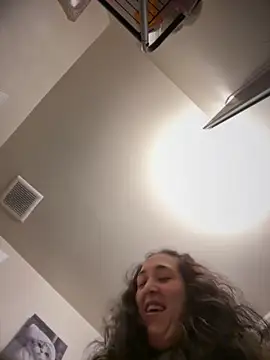 ThicBunz online show from 28, 4, 2026