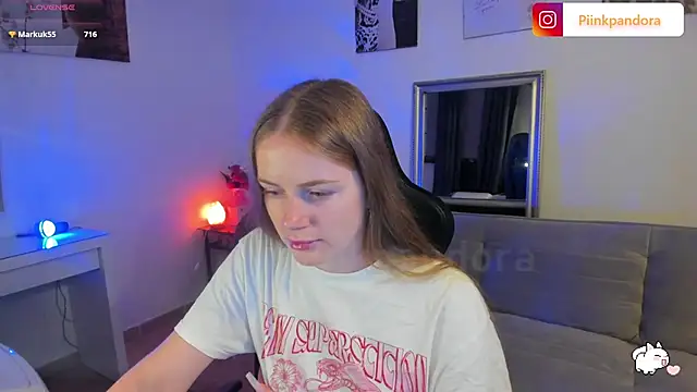 Piinkpandora online show from 6, 10, 2025