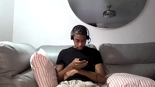 Skinnyblackman online show from 7, 10, 2025