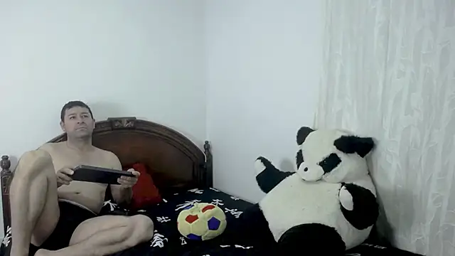 ambar jacksonn online show from 10, 3, 2026