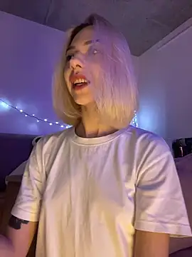  urbestie  online show from 30, 4, 2026