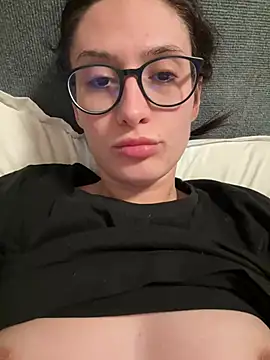 MiaJeanns online show from 17, 3, 2025