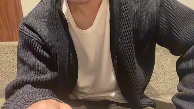 Snapshot of atom0407 chatting on 18, 1, 2025 atom0407 online show from 18, 1, 2025