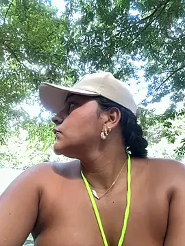 anaesca online show from 3, 11, 2025