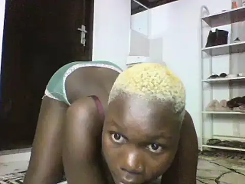 sexyqueen02 online show from 5, 3, 2025