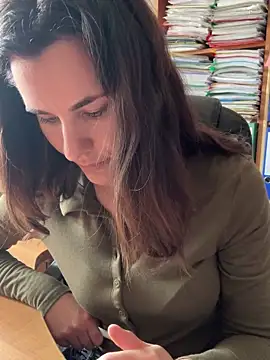 Snapshot of Sara_darling chatting on 16, 3, 2025 Sara darling online show from 16, 3, 2025