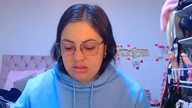 lanaqueen699 online show from 11, 6, 2026