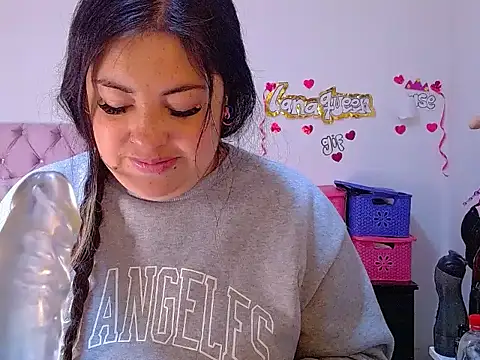 lanaqueen699 online show from 21, 7, 2026
