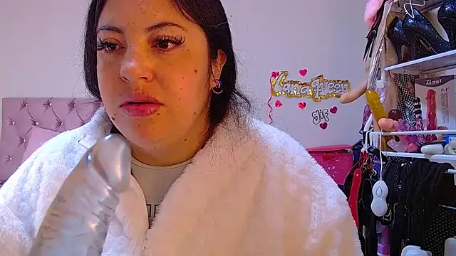 lanaqueen699 online show from 28, 7, 2026